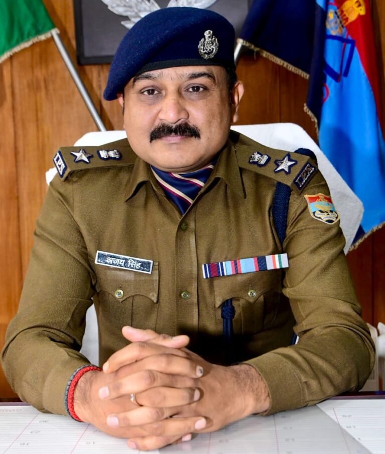 Breaking : सडक सुरक्षा की दिशा में एसएसपी देहरादून के प्रयासों का दिख रहा है  असर,     पिछले  साल की तुलना में इस साल सडक दुर्घटनाओं की संख्या में आई 30 प्रतिशत की कमी,        यातायात नियमों का उल्लंघन करने वालों के विरूद्ध भी पुलिस ने की प्रभावी कार्यवाही,