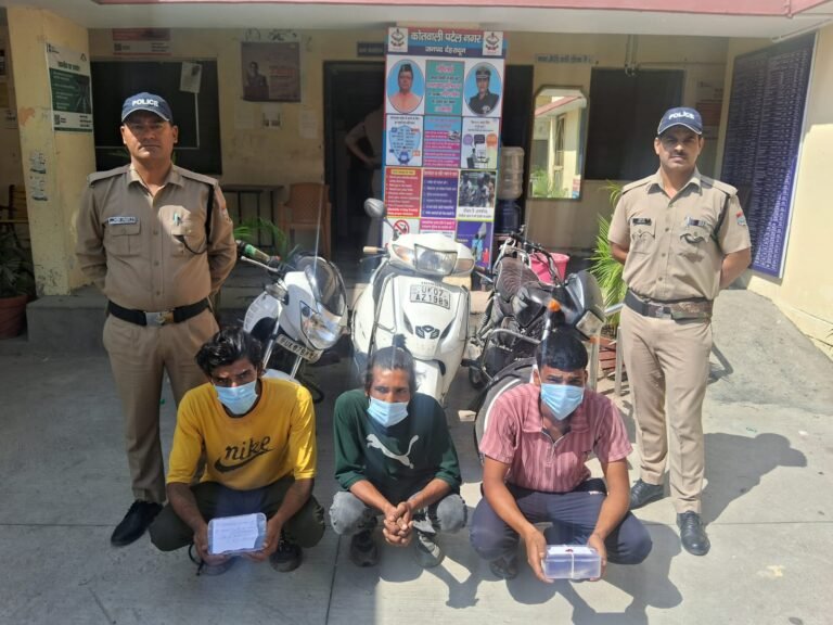 Breaking : स्ट्रीट क्राइम पर देहरादून पुलिस का पलटवार,    पटेलनगर  में हुई पर्स/मोबाइल स्नेचिंग व चोरी की अलग-अलग घटनाओं का दून पुलिस ने किया खुलासा