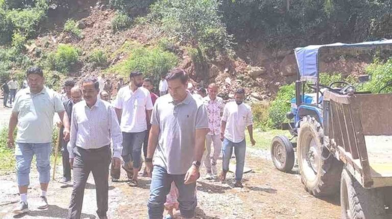 आपदा की घड़ी में रुद्रप्रयाग के साथ सौरभ बहुगुणा, स्थलीय निरीक्षण कर बोले– ‘हर परिवार को मिलेगी मदद’